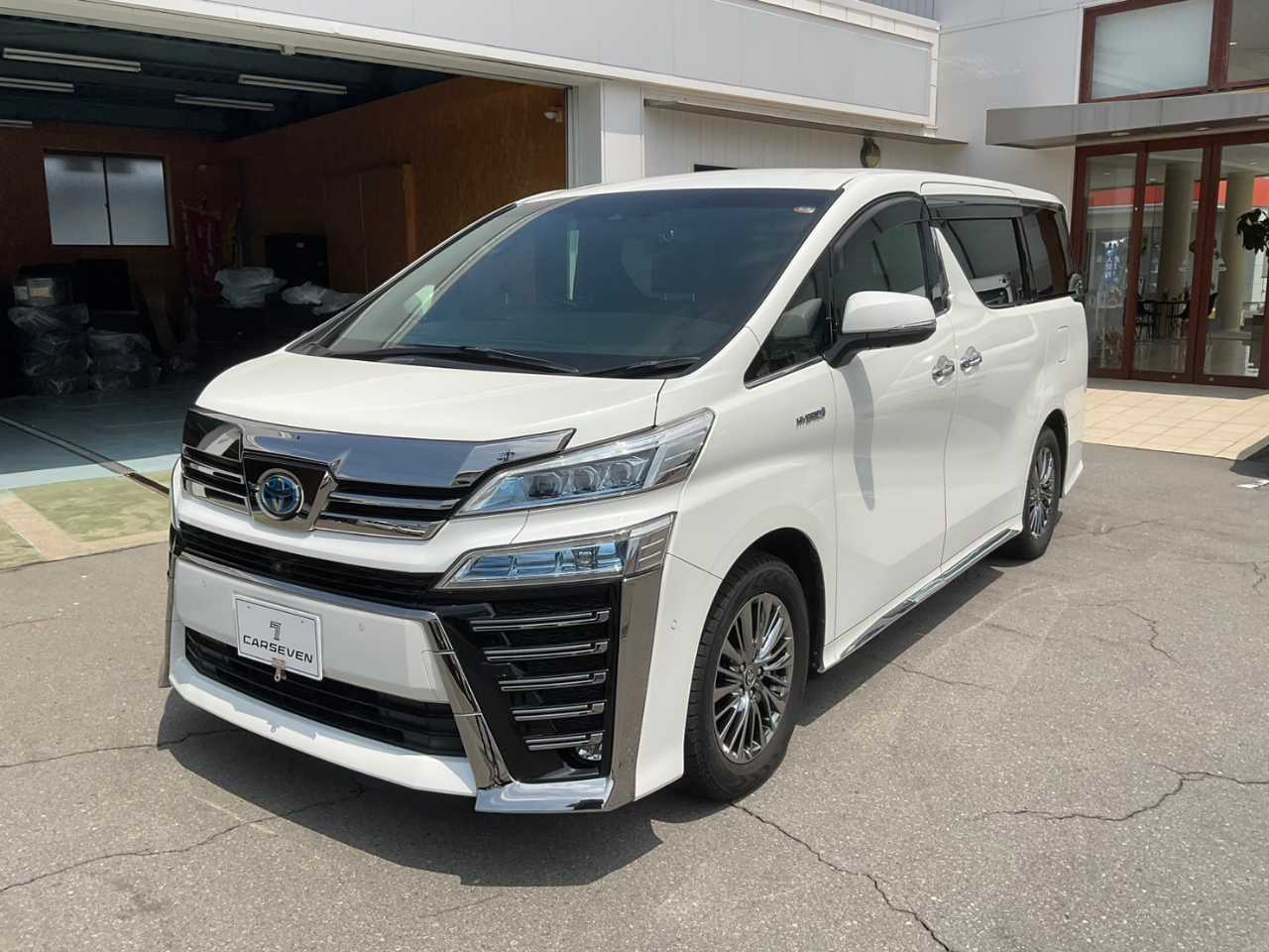 トヨタ ヴェルファイア　ハイブリッド