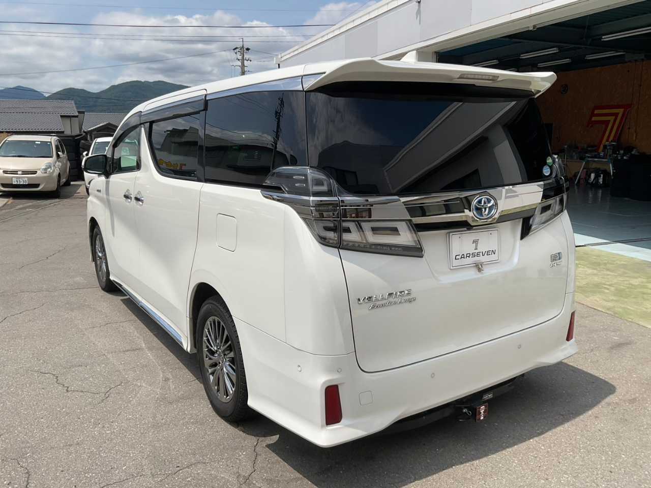 トヨタ ヴェルファイア　ハイブリッド