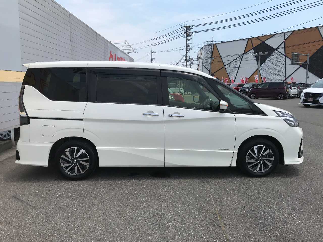 日産 セレナ