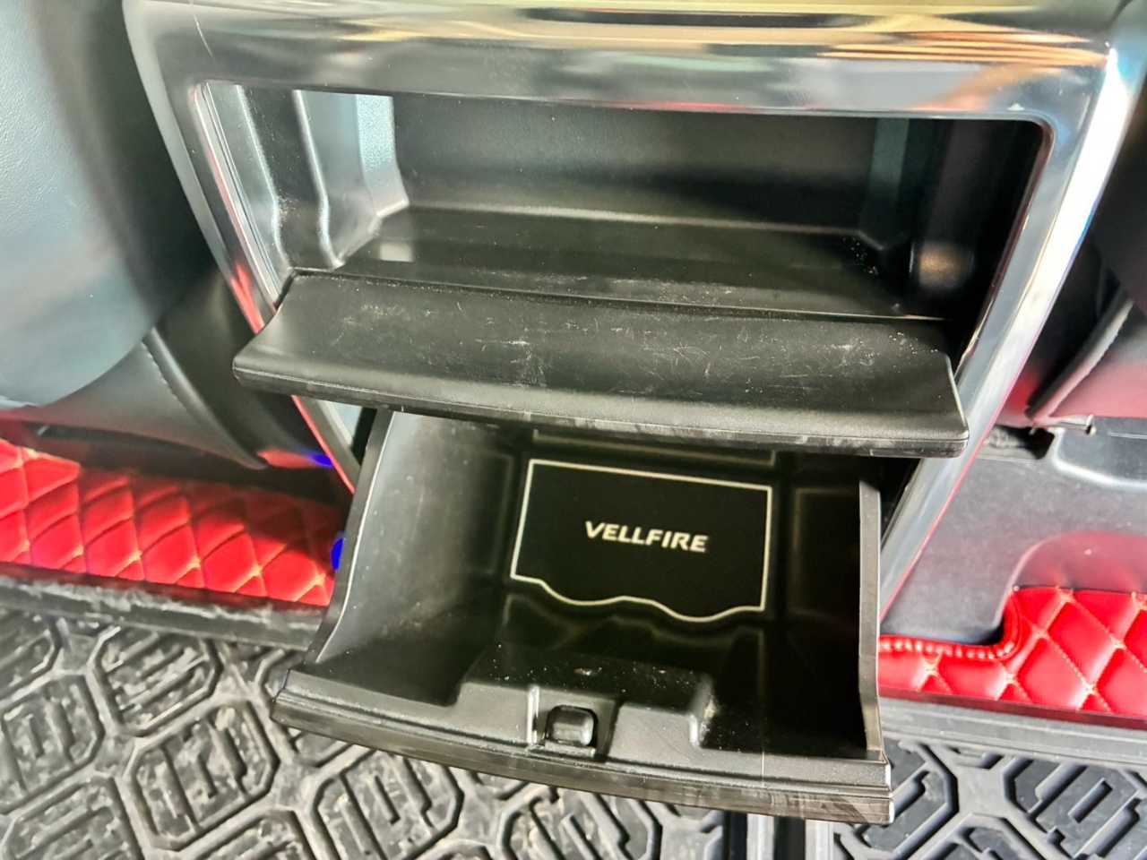 トヨタ ヴェルファイア　ハイブリッド