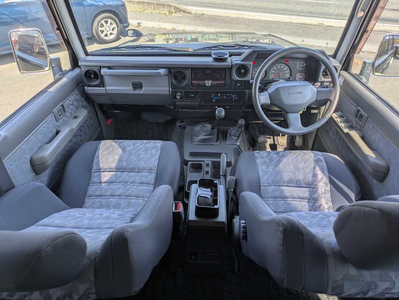 トヨタ ランドクルーザーバン