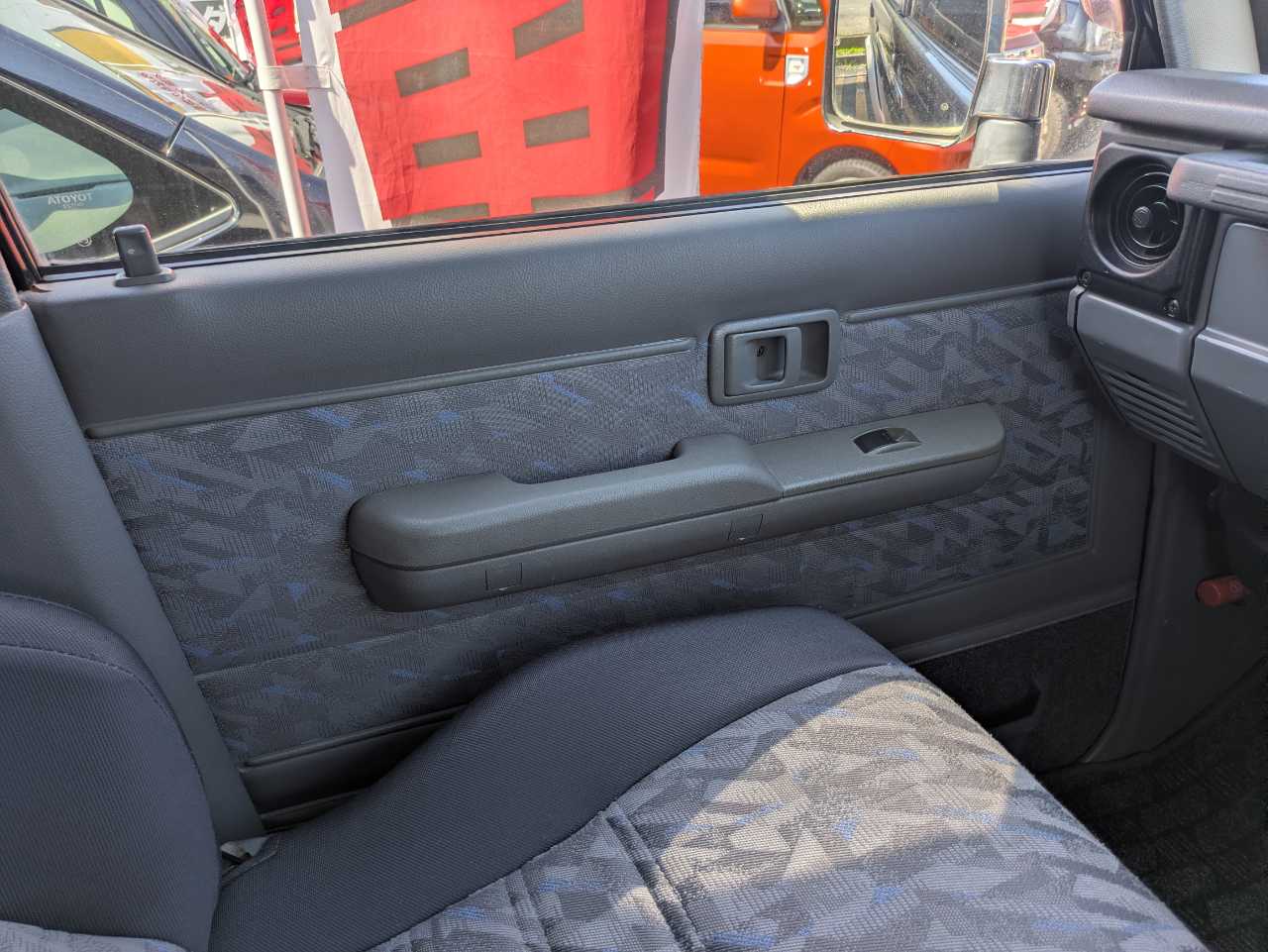 トヨタ ランドクルーザーバン