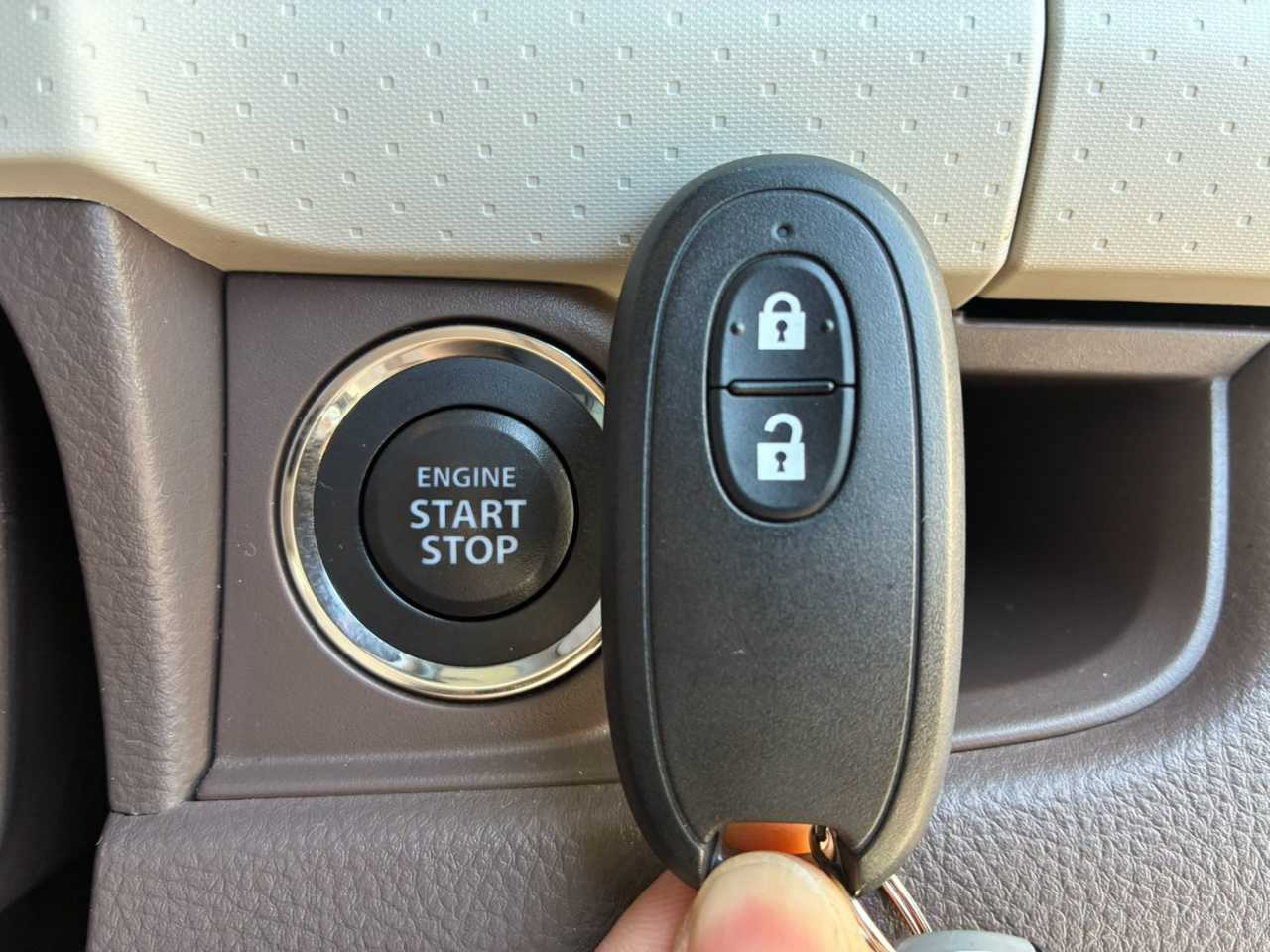 日産 モコ