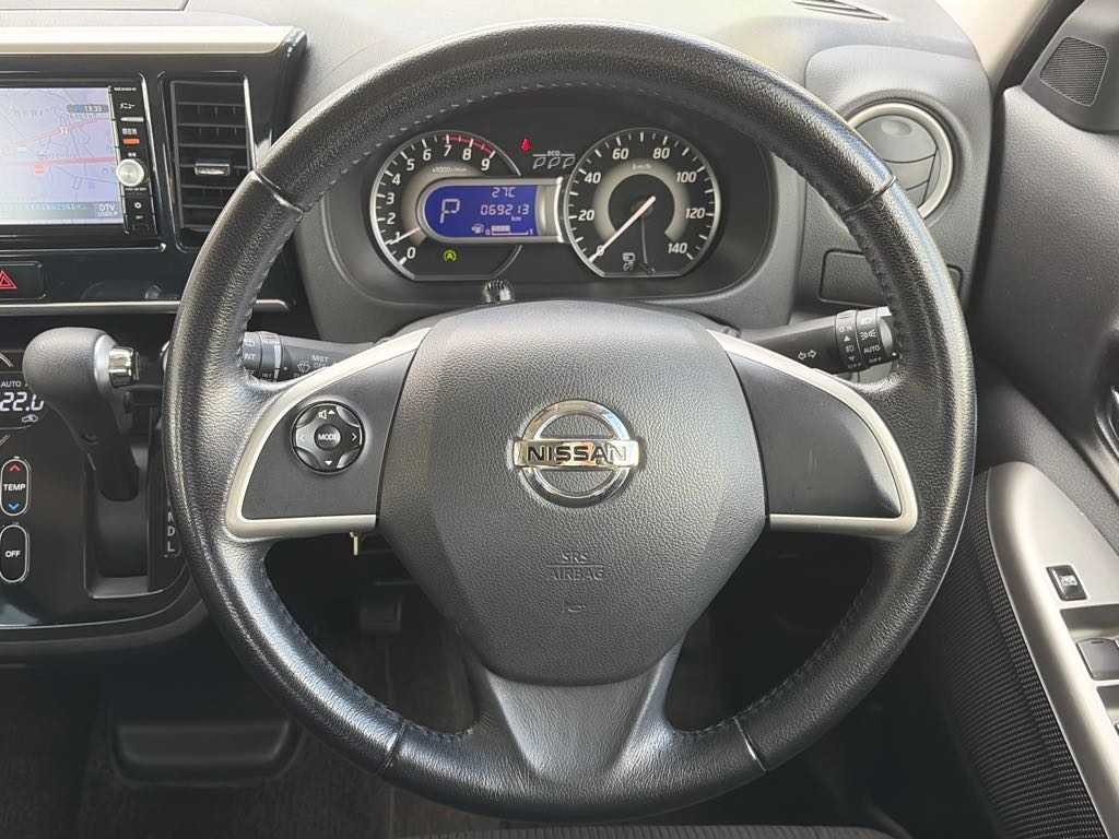 日産 デイズ　ルークス