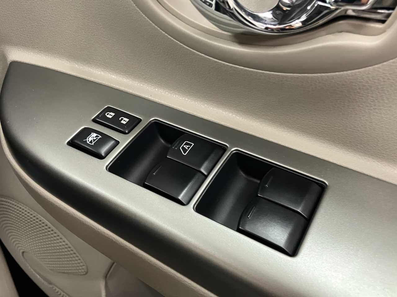 日産 マーチ　ＨＢ