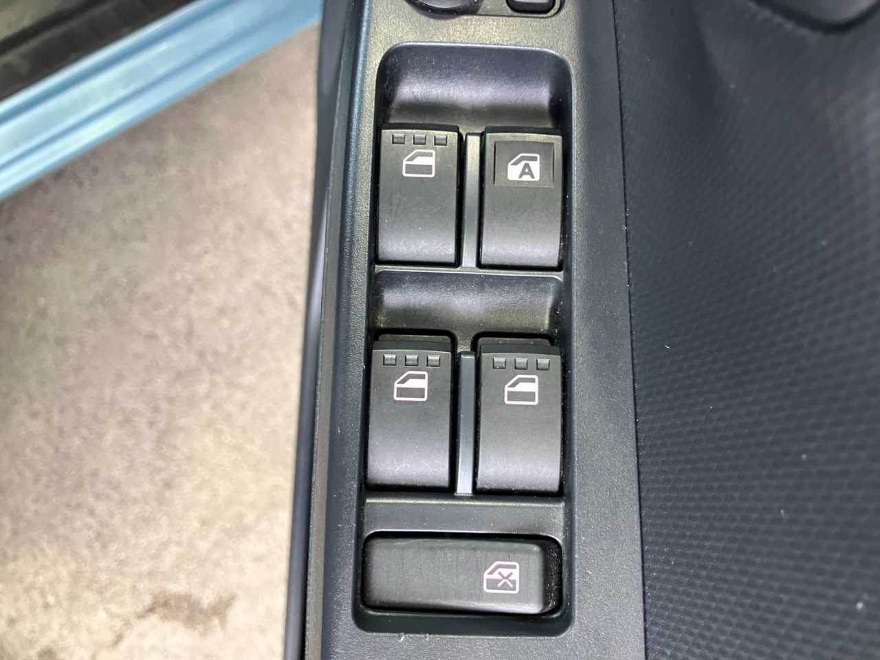 ダイハツ ミラ　イース