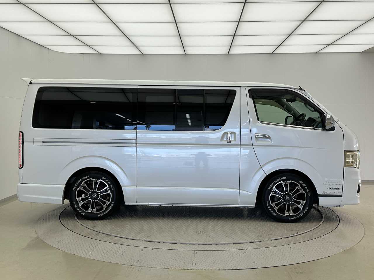 トヨタ ハイエースバン