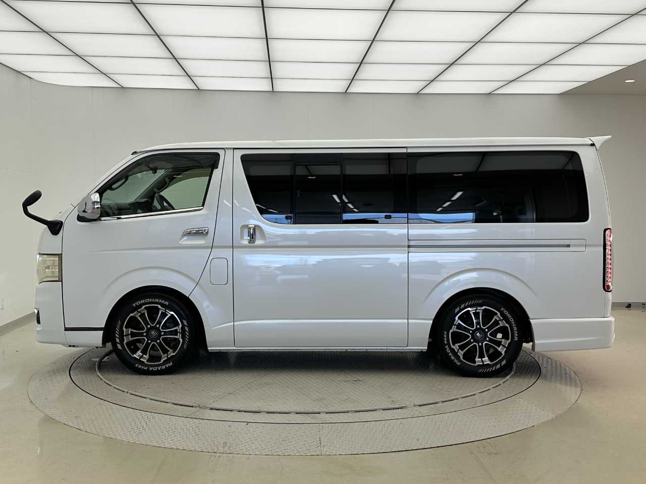 トヨタ ハイエースバン