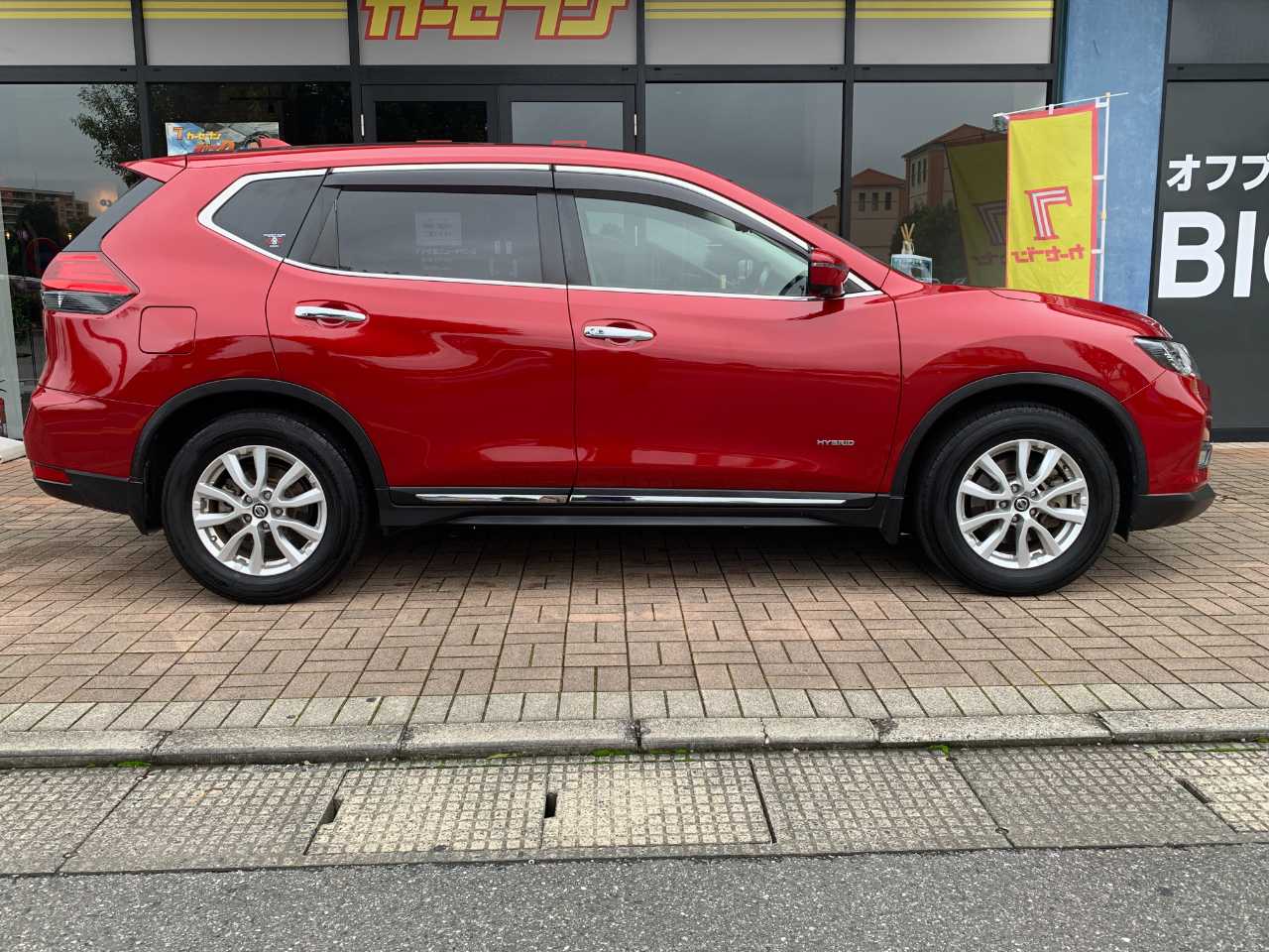 日産 エクストレイル　ハイブリッド