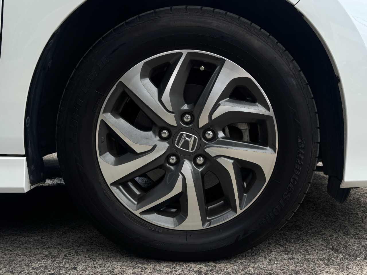 ホンダ ステップワゴン　スパーダ