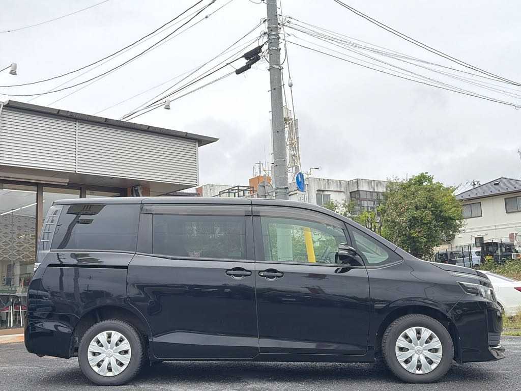 トヨタ ヴォクシー