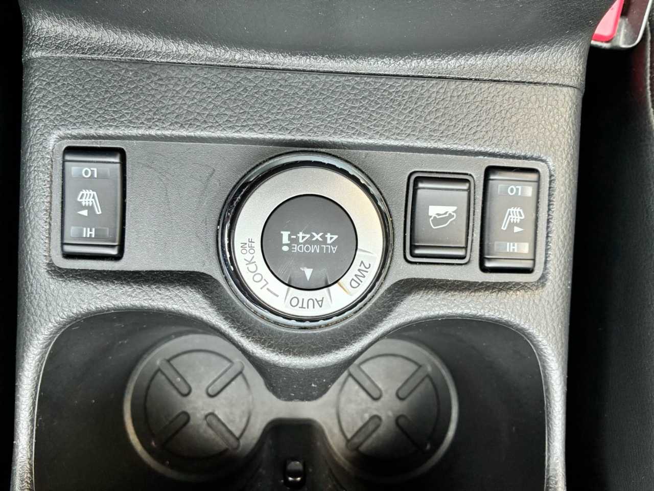日産 エクストレイル　ハイブリッド