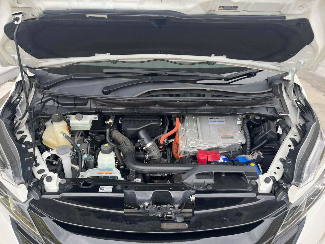 日産 セレナ