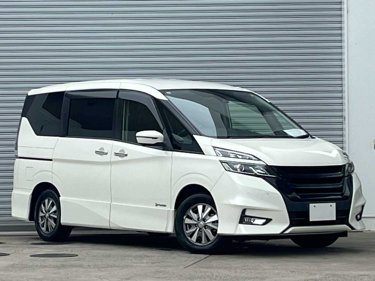 日産 セレナ