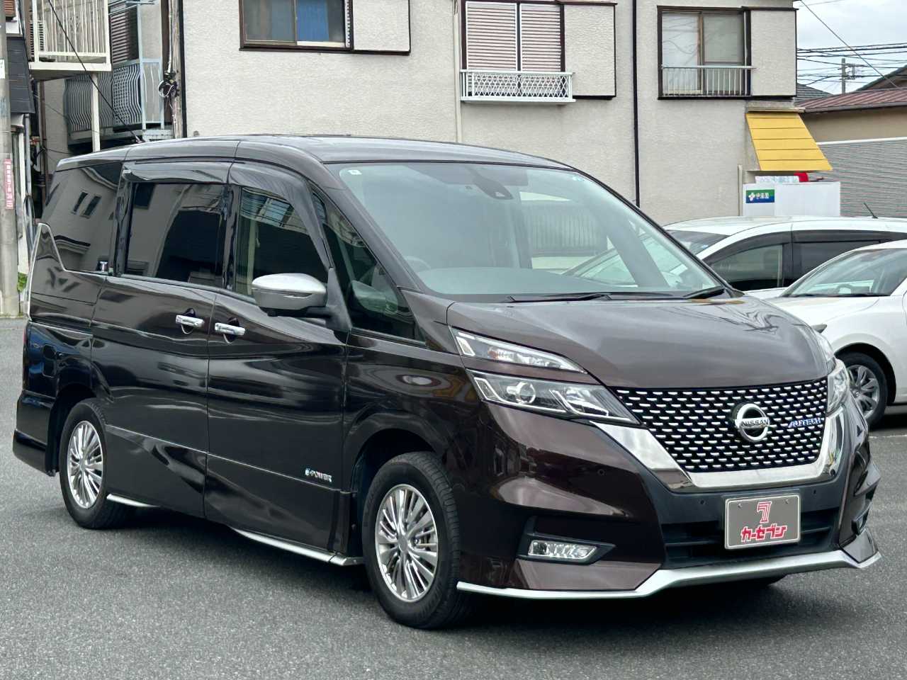 日産 セレナ