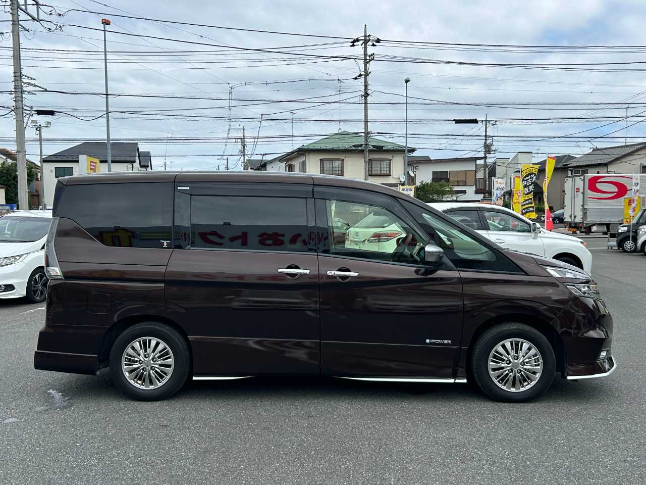 日産 セレナ