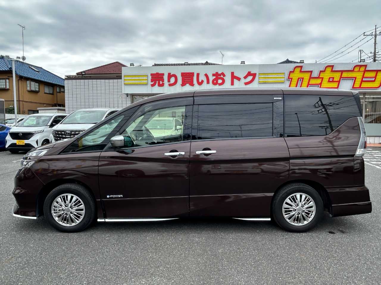日産 セレナ