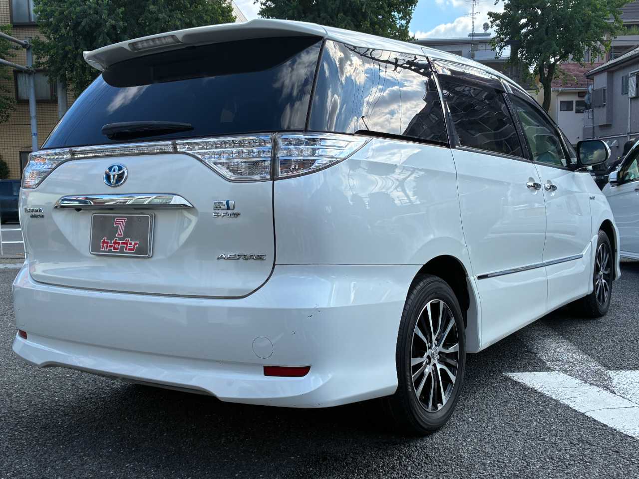 トヨタ エスティマ　ハイブリッド