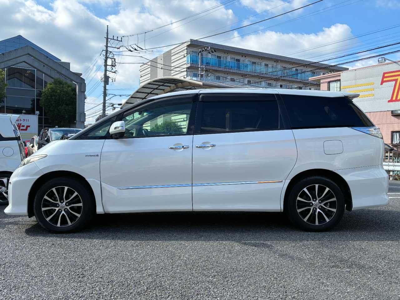 トヨタ エスティマ　ハイブリッド