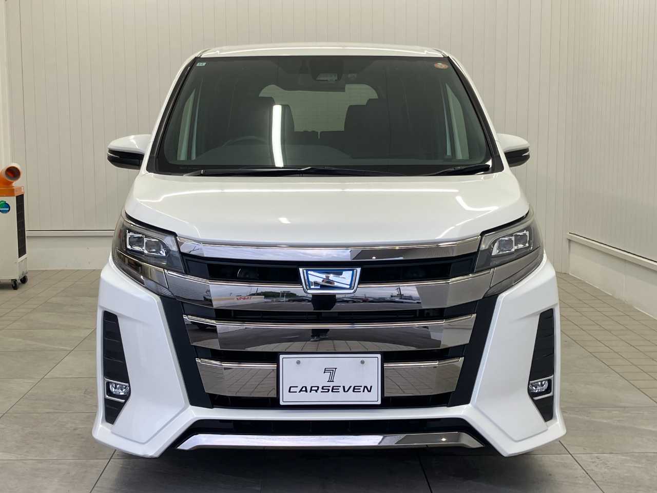 トヨタ ノア　ハイブリッド