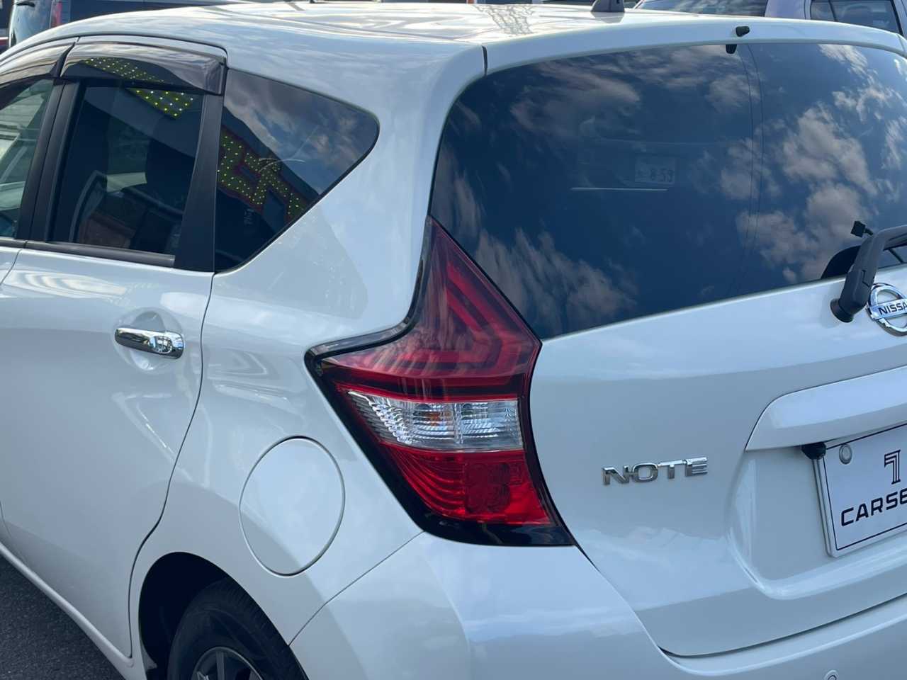 日産 ノート　ＨＢ