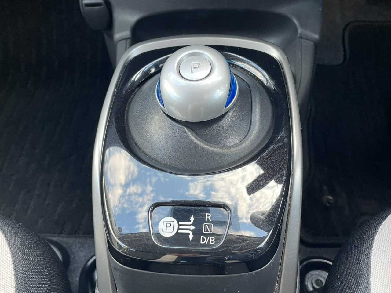 日産 ノート　ＨＢ