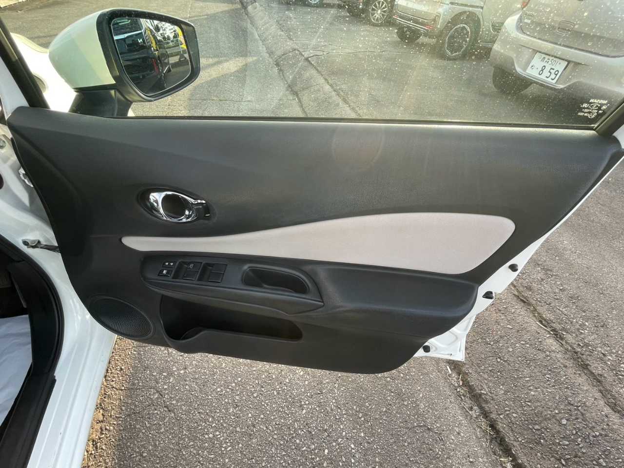 日産 ノート　ＨＢ