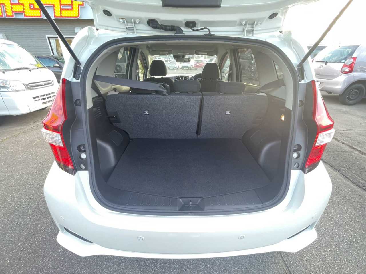 日産 ノート　ＨＢ