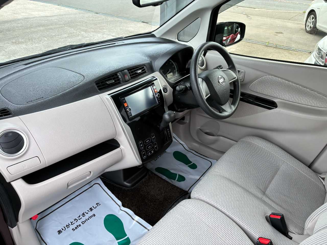 日産 デイズ