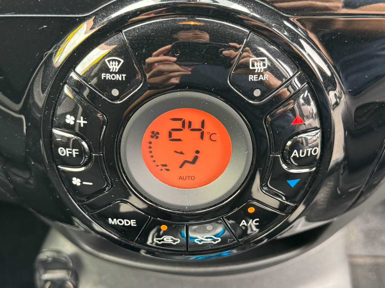 日産 ノート　ＨＢ
