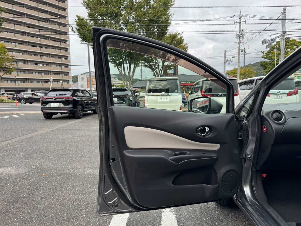 日産 ノート　ＨＢ