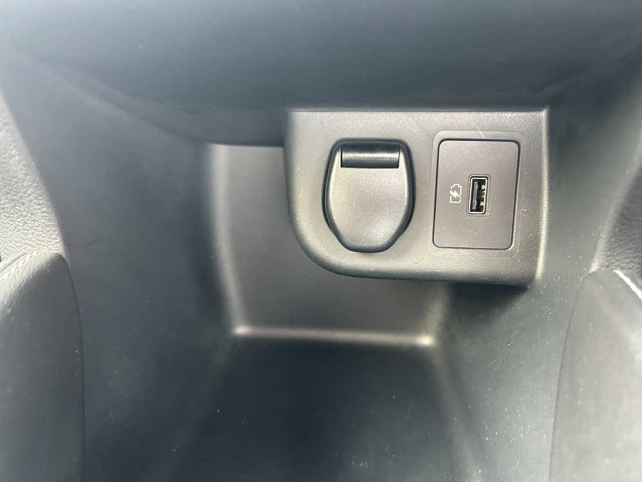 日産 ＫＩＣＫＳ