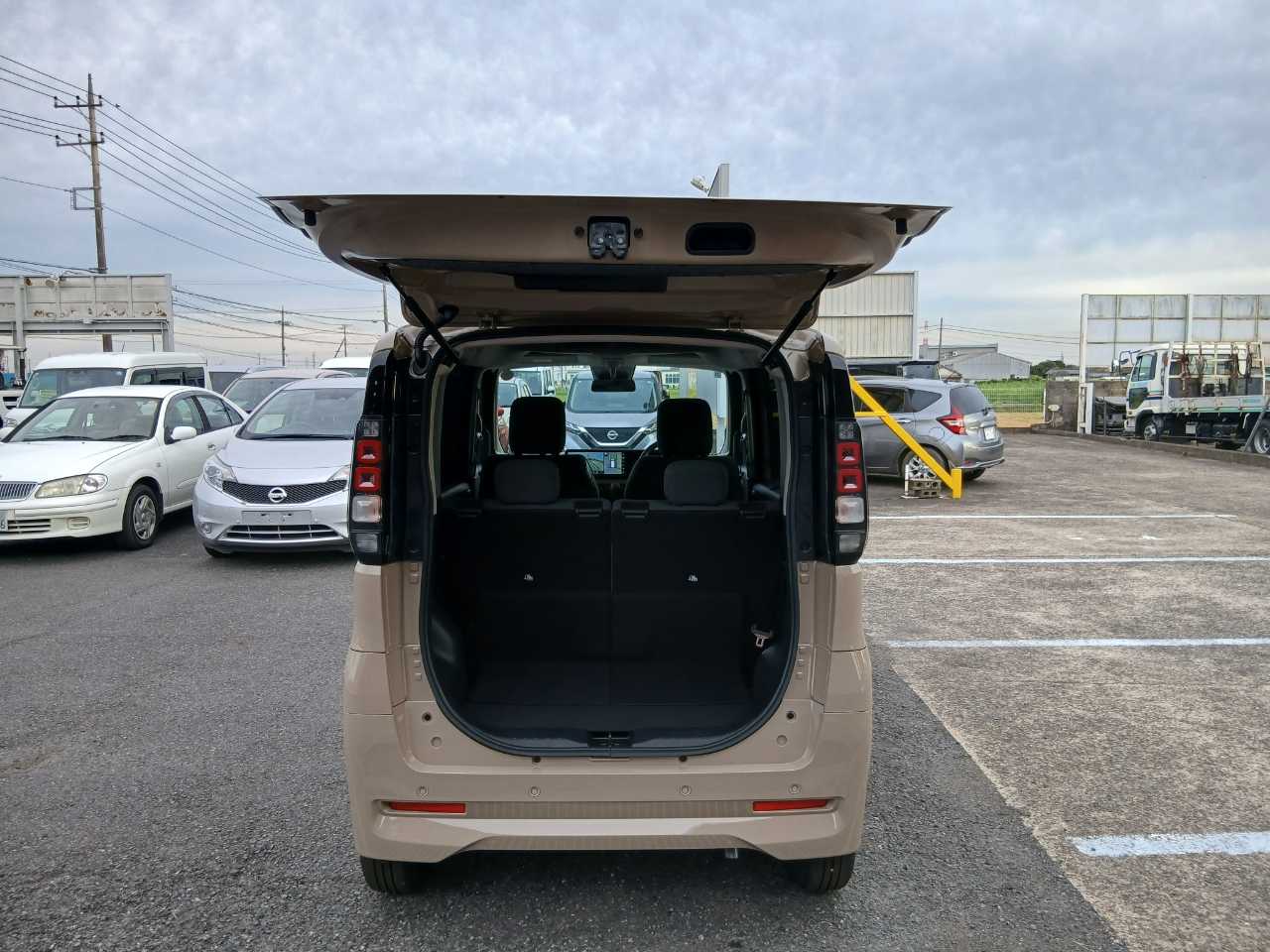 日産 ルークス