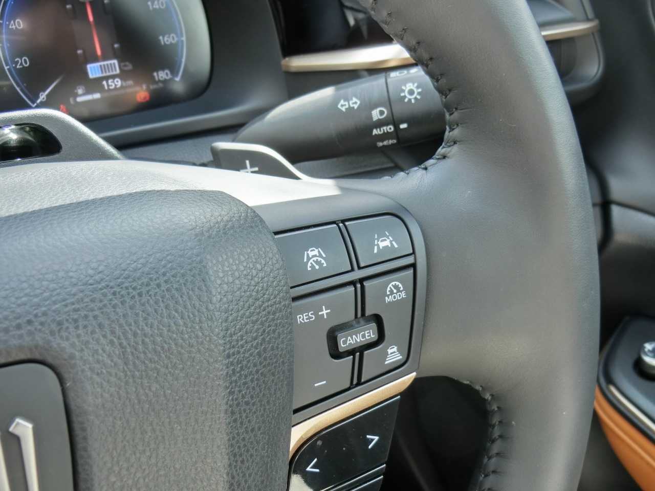トヨタ クラウン　クロスオーバー　ハイブリッド