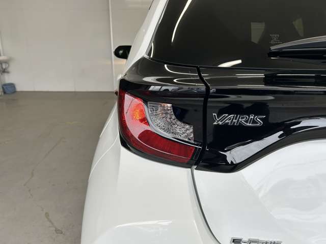 トヨタ ヤリス　ハイブリッド
