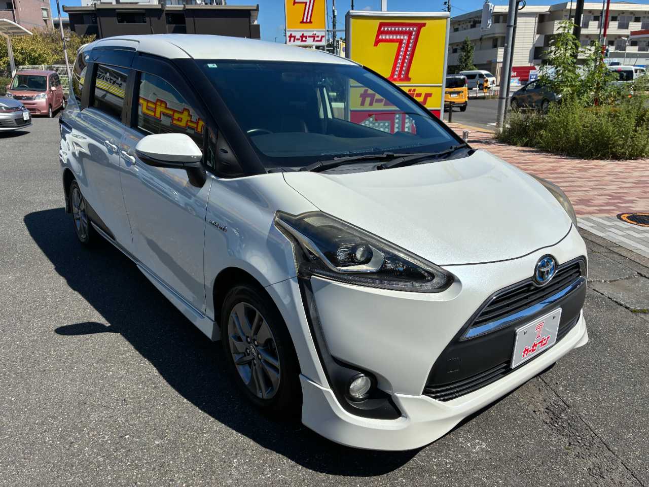 トヨタ シエンタ　ハイブリッド