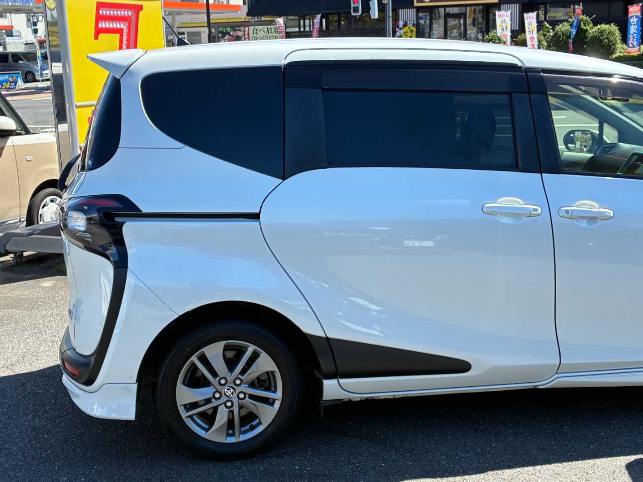 トヨタ シエンタ　ハイブリッド