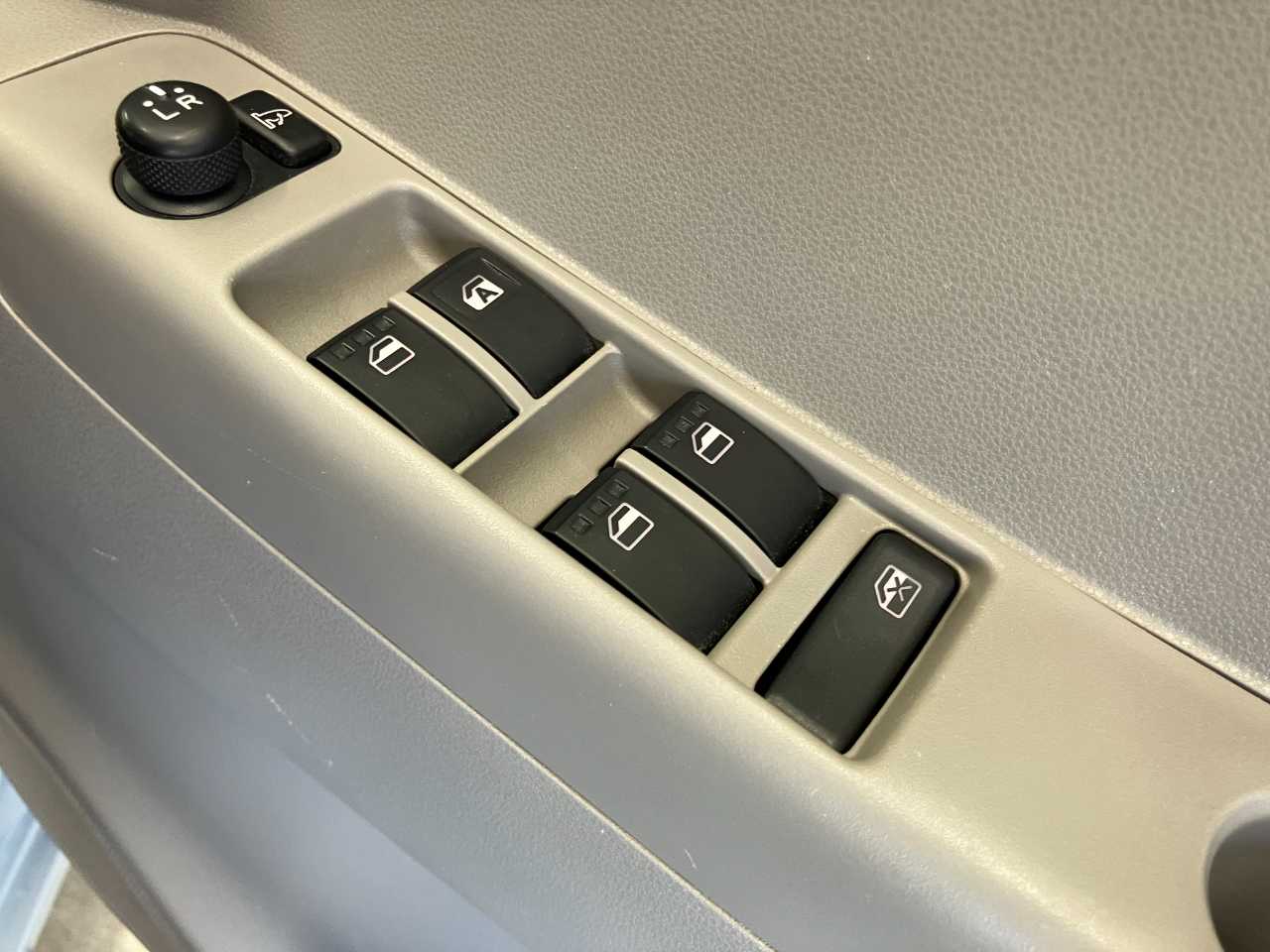 ダイハツ ムーヴ　コンテ