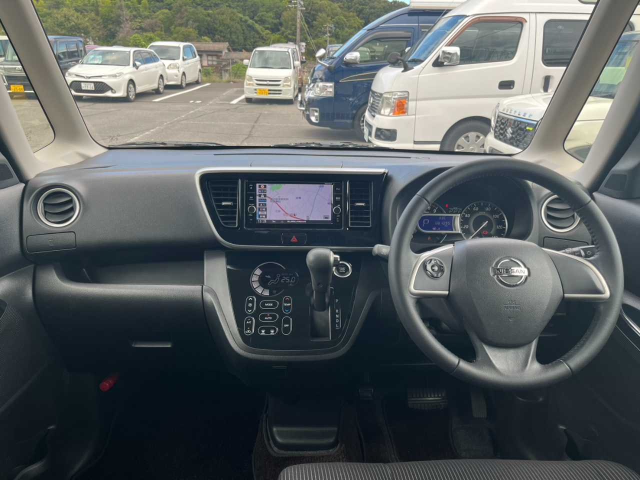 日産 デイズ　ルークス