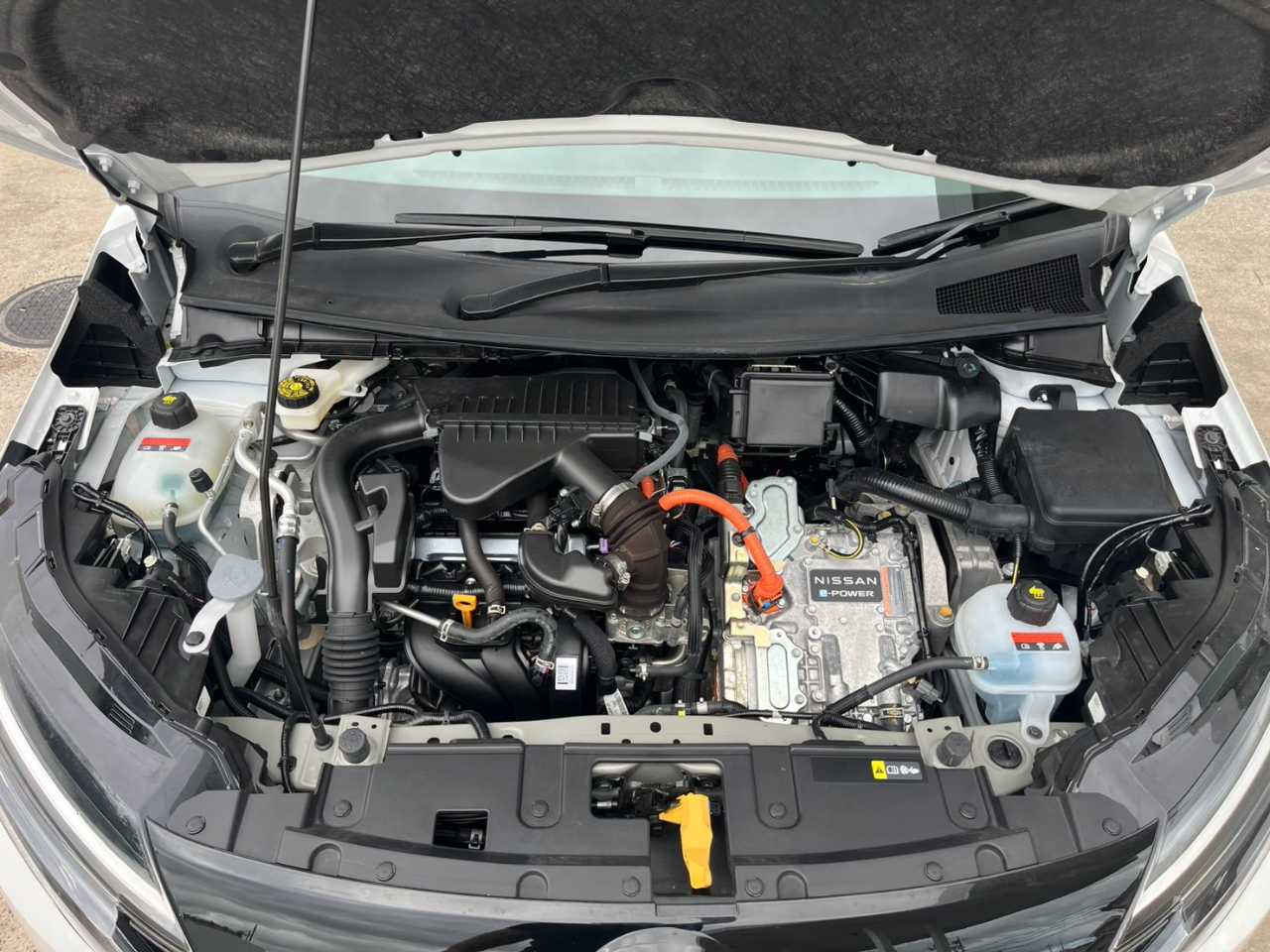 日産 オーラ