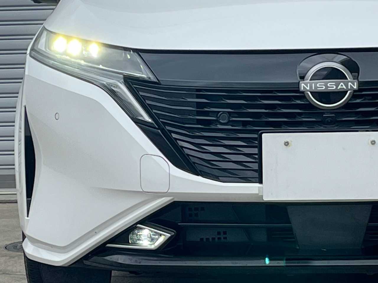日産 オーラ