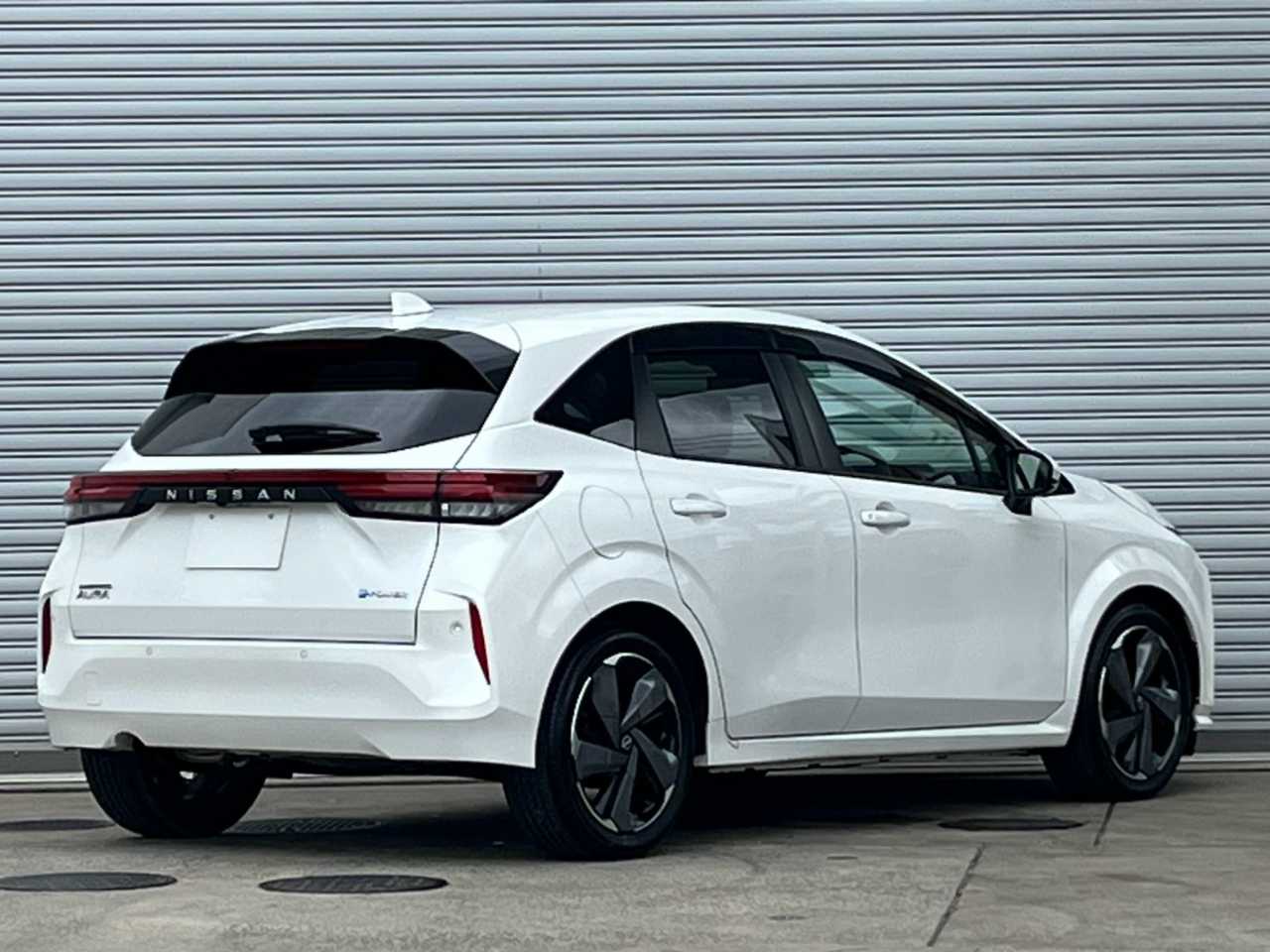 日産 オーラ