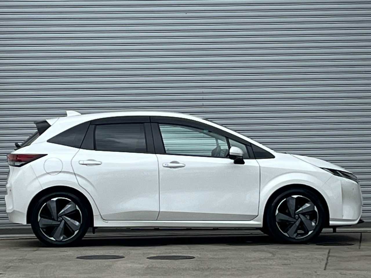 日産 オーラ