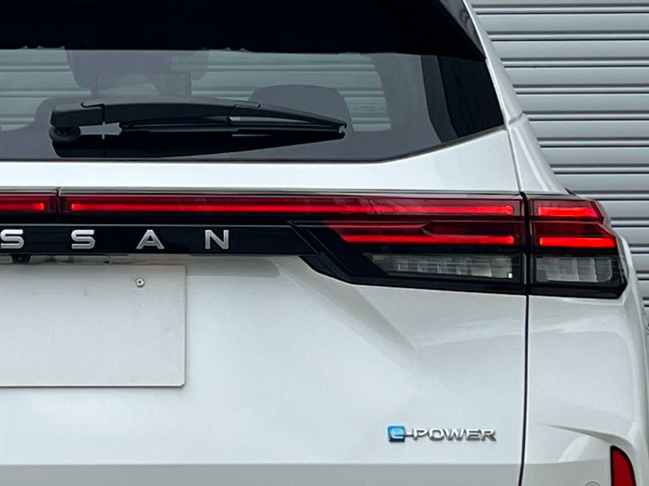日産 オーラ