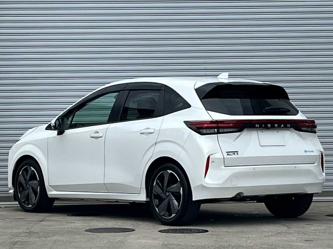 日産 オーラ