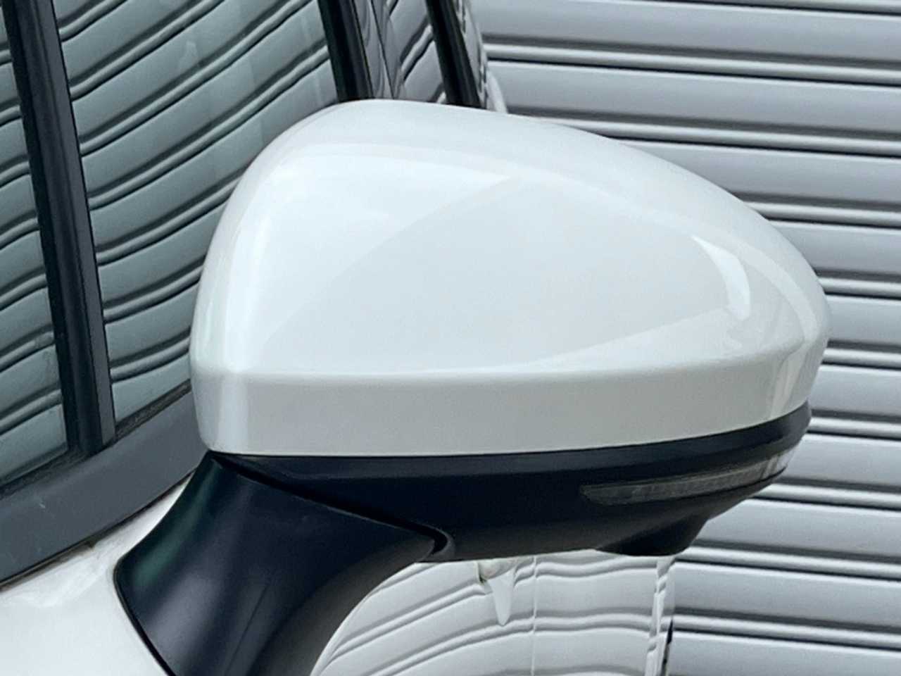 日産 オーラ