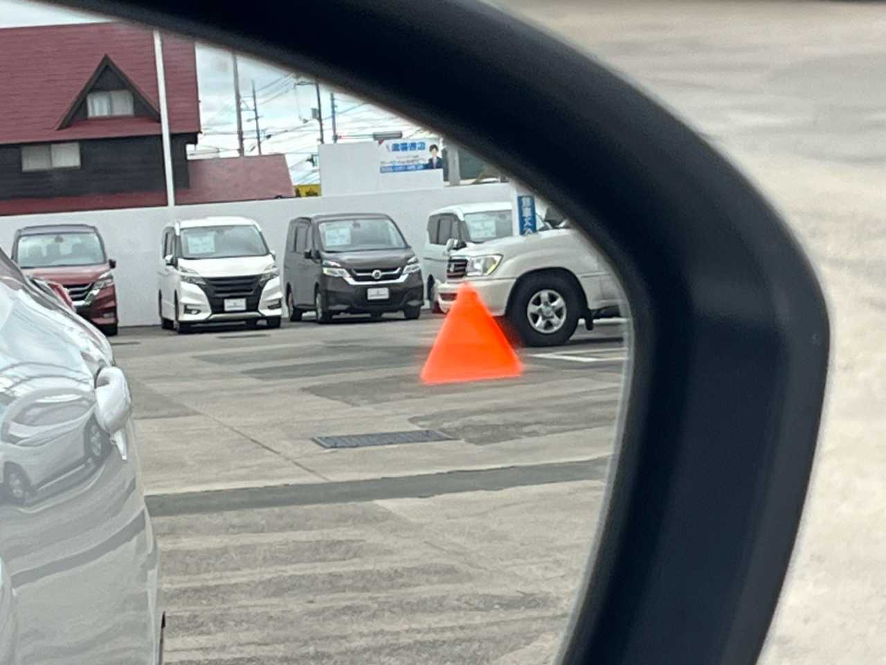 日産 オーラ
