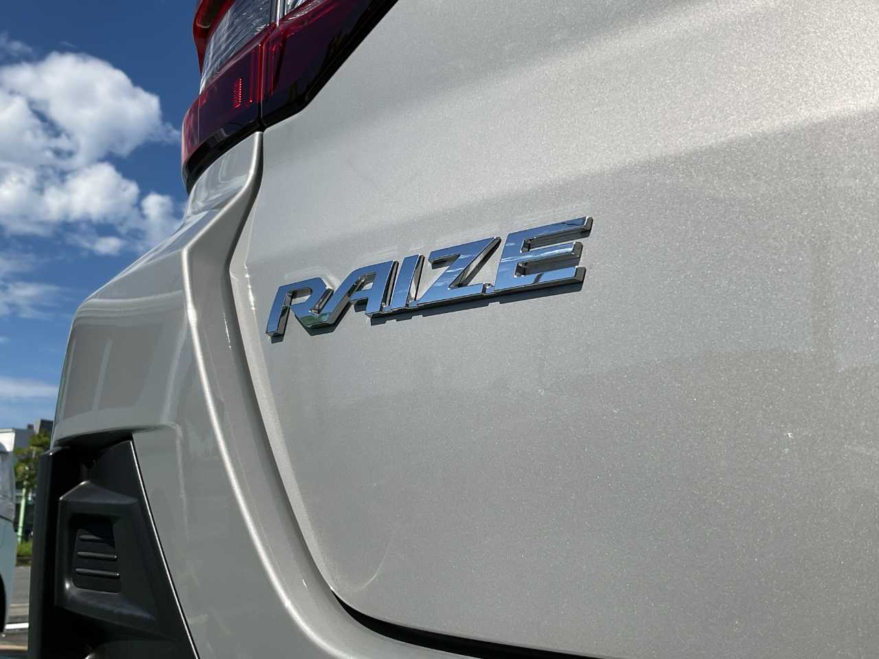 トヨタ ライズ　ハイブリッド