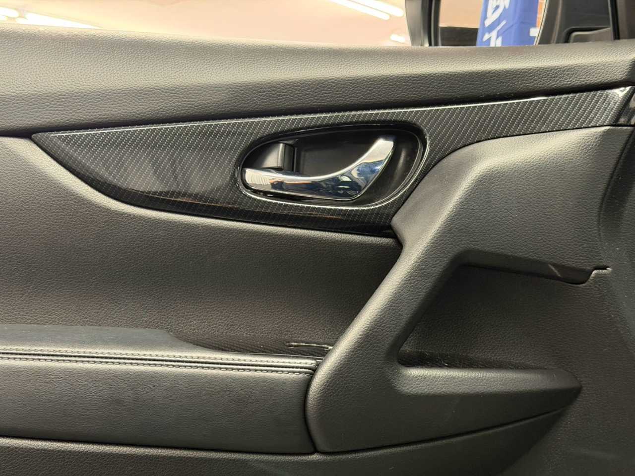 日産 エクストレイル　ハイブリッド