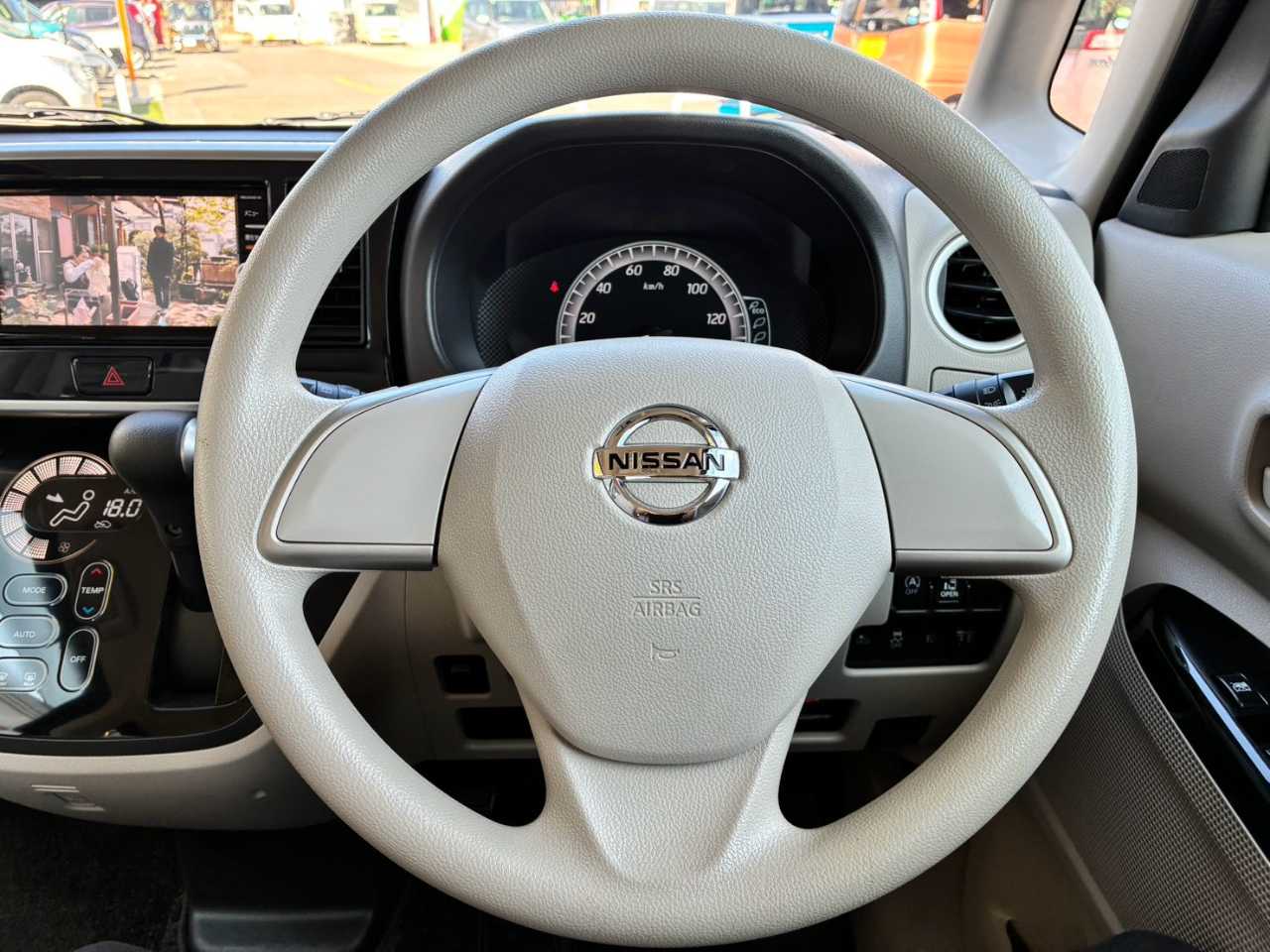 日産 デイズ　ルークス